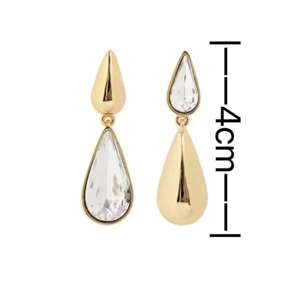 Golden Teardrop Luxe Earrings - Picture 4 of 6